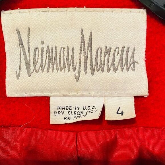 Vintage Neiman Marcus Red Pure Wool Scallop Hem Cape Coat Size 4 - Picture 12 of 12